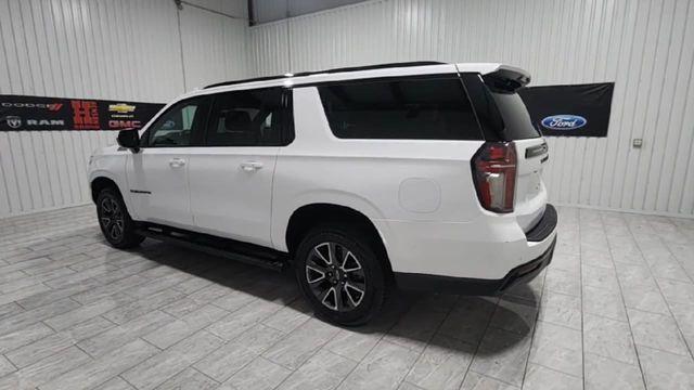 Photo of 2023 Summit White Chevrolet Suburban