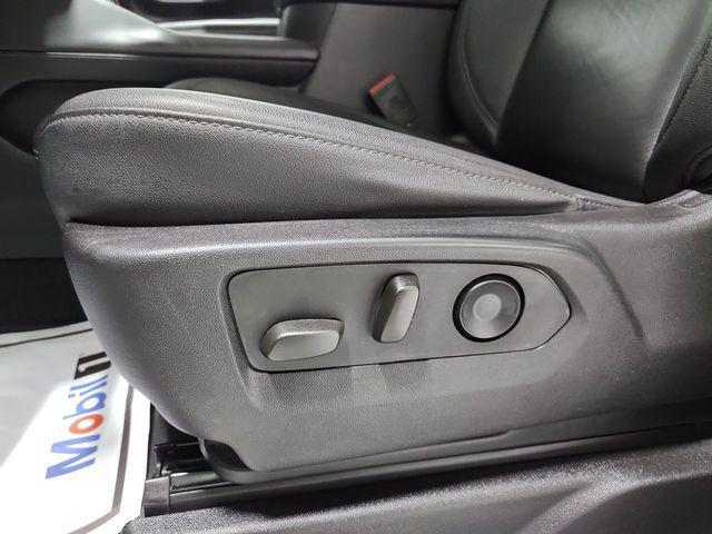 Photo of 2023 Summit White Chevrolet Suburban