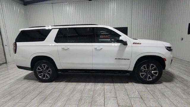 Photo of 2023 Summit White Chevrolet Suburban
