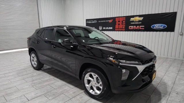 Photo of 2025 Mosaic Black Metallic Chevrolet Trax