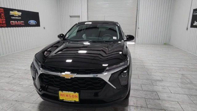 Photo of 2025 Mosaic Black Metallic Chevrolet Trax