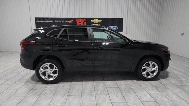 Photo of 2025 Mosaic Black Metallic Chevrolet Trax