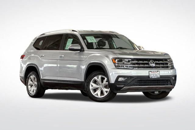 Photo of 2018 Reflex Silver Metallic Volkswagen Atlas