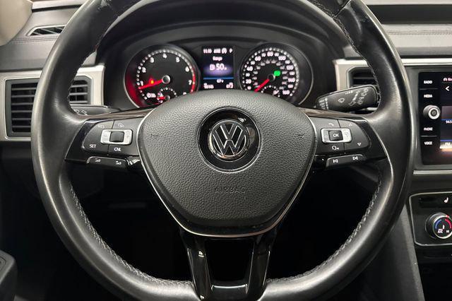 Photo of 2018 Reflex Silver Metallic Volkswagen Atlas