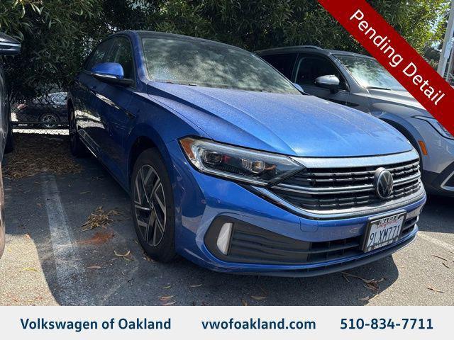 Photo of 2024 Rising Blue Metallic Volkswagen Jetta