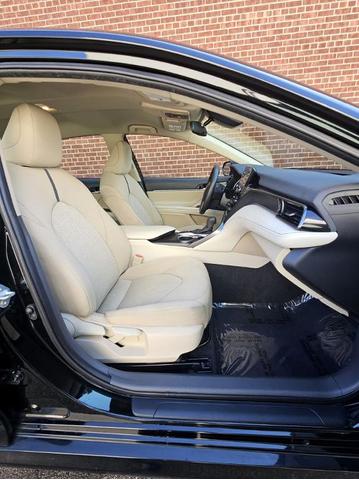 Photo of 2021 Black Toyota Camry Hybrid