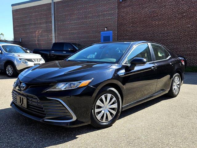 Photo of 2021 Black Toyota Camry Hybrid