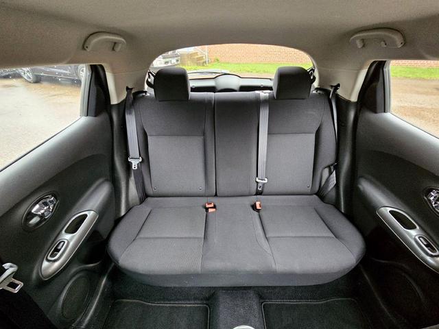 Photo of 2013 Brilliant Silver Nissan Juke