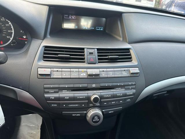Photo of 2010 Polished Metal Metallic Honda Accord