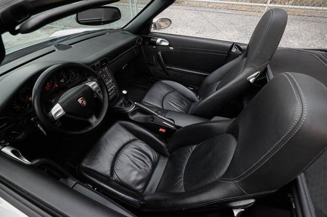 Photo of 2008 Arctic Silver Metallic Porsche 911