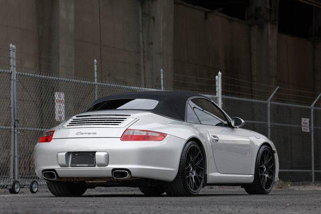 Photo of 2008 Arctic Silver Metallic Porsche 911