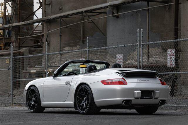 Photo of 2008 Arctic Silver Metallic Porsche 911