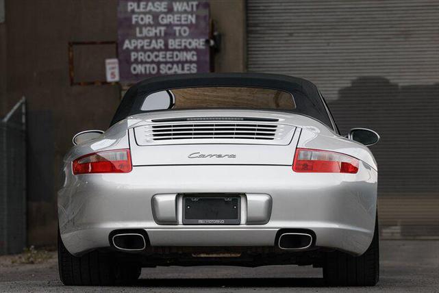 Photo of 2008 Arctic Silver Metallic Porsche 911
