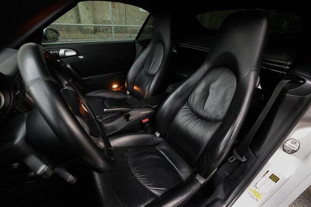Photo of 2008 Arctic Silver Metallic Porsche 911
