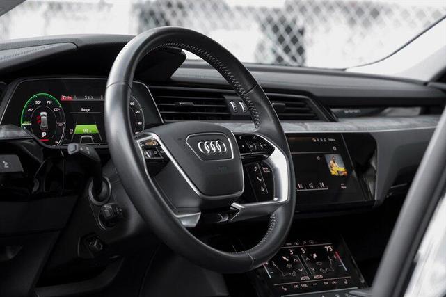 Photo of 2021 Mythos Black Metallic Audi e-tron