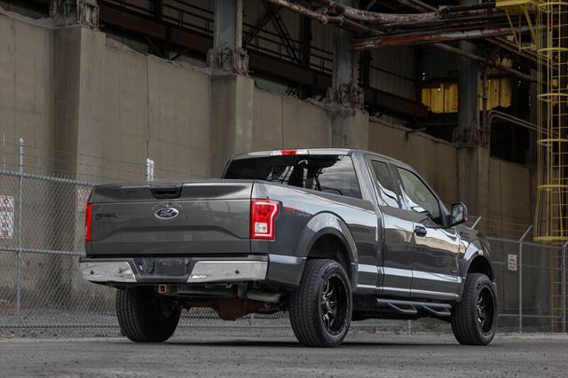 Photo of 2016 Magnetic Metallic Ford F-150