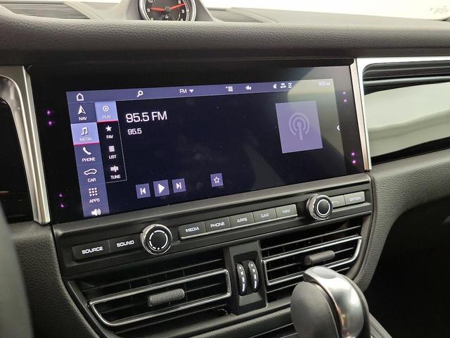 Photo of 2021 Black Porsche Macan