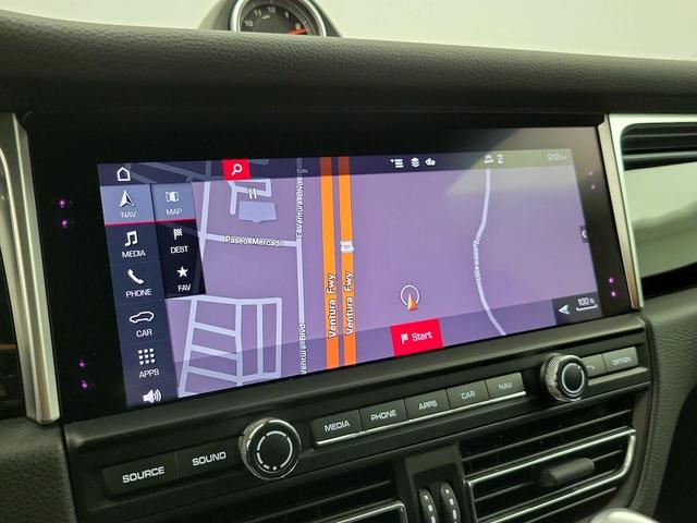 Photo of 2021 Black Porsche Macan