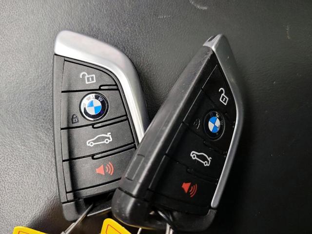 Photo of 2020 Black BMW X4