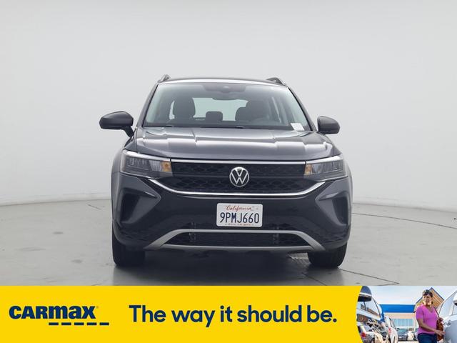 Photo of 2024 Gray Volkswagen Taos