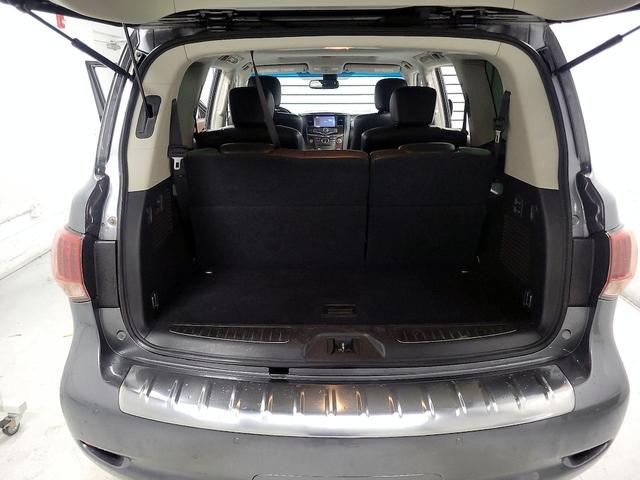 Photo of 2017 Gray INFINITI QX80
