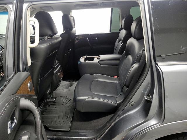 Photo of 2017 Gray INFINITI QX80