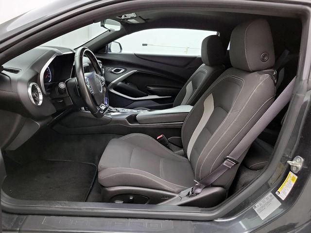 Photo of 2016 Gray Chevrolet Camaro