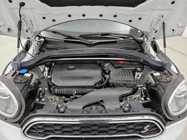 Photo of 2020 White MINI Countryman