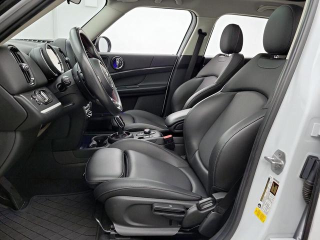 Photo of 2020 White MINI Countryman