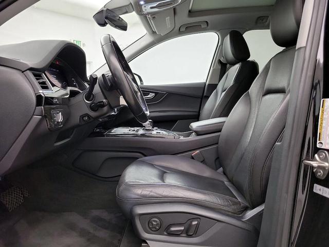 Photo of 2017 Black Audi Q7