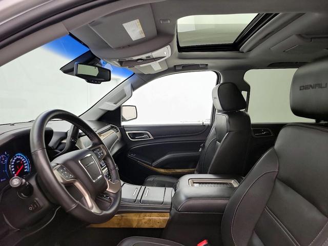 Photo of 2017 Silver GMC Yukon XL