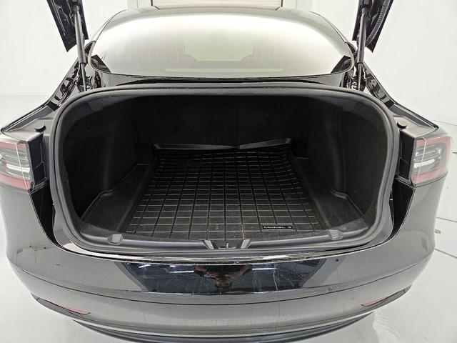 Photo of 2018 Black Tesla Model 3