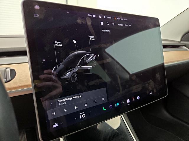 Photo of 2018 Black Tesla Model 3