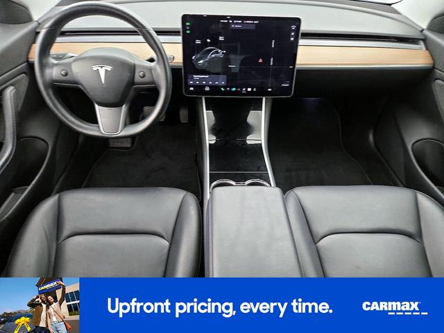 Photo of 2018 Black Tesla Model 3
