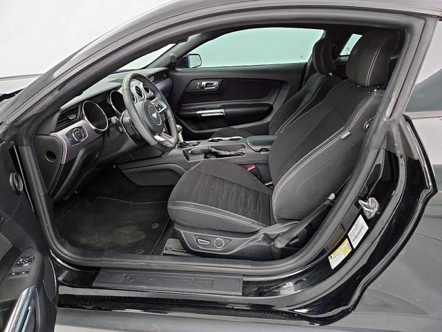 Photo of 2015 Black Ford Mustang