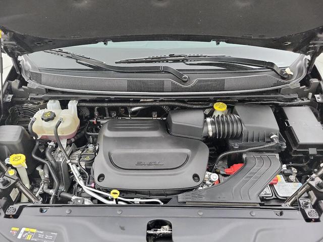 Photo of 2023 Black Chrysler Pacifica