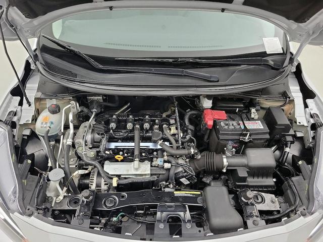 Photo of 2022 Silver Nissan Versa
