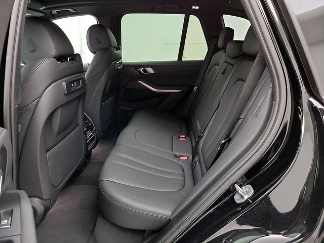 Photo of 2022 Black BMW X5