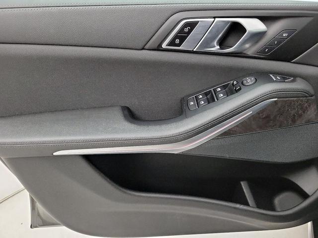 Photo of 2022 Black BMW X5