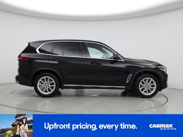 Photo of 2022 Black BMW X5