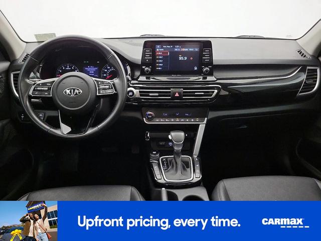 Photo of 2021 Pearl Kia Seltos