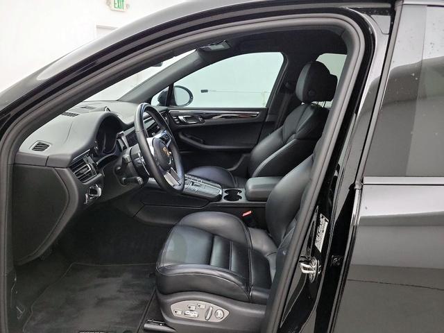 Photo of 2021 Black Porsche Macan