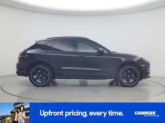 Photo of 2021 Black Porsche Macan