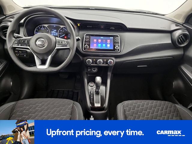 Photo of 2021 Black Nissan Kicks