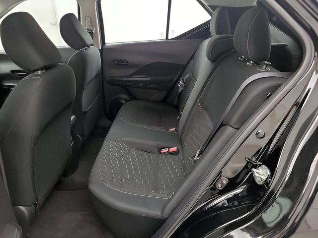 Photo of 2021 Black Nissan Kicks