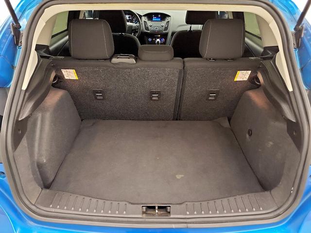 Photo of 2016 Blue Ford Focus