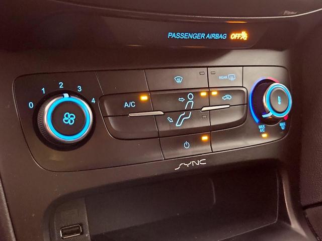 Photo of 2016 Blue Ford Focus