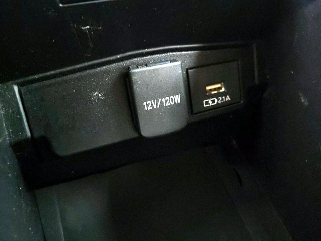 Photo of 2020 White Toyota Corolla