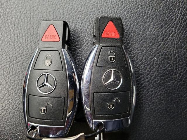 Photo of 2016 White Mercedes-Benz B-Class