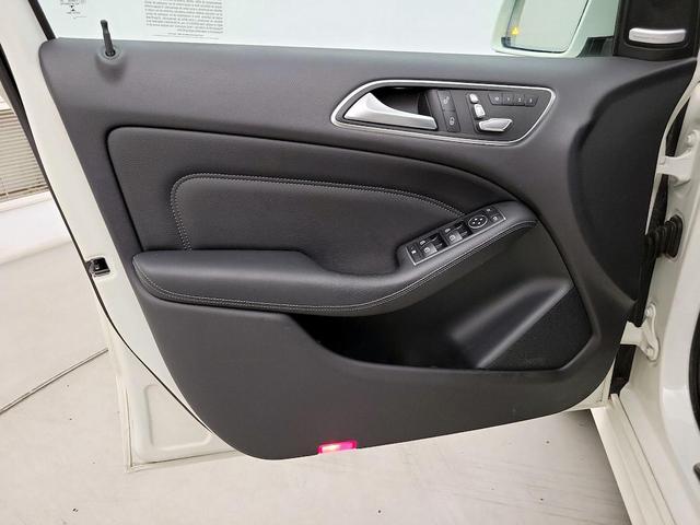 Photo of 2016 White Mercedes-Benz B-Class